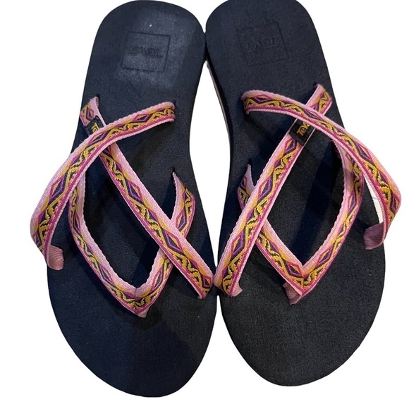 Teva Olowahu Sari Ribbon Apricot Blush Thong Style Sandals Sz 6 - Picture 1 of 7